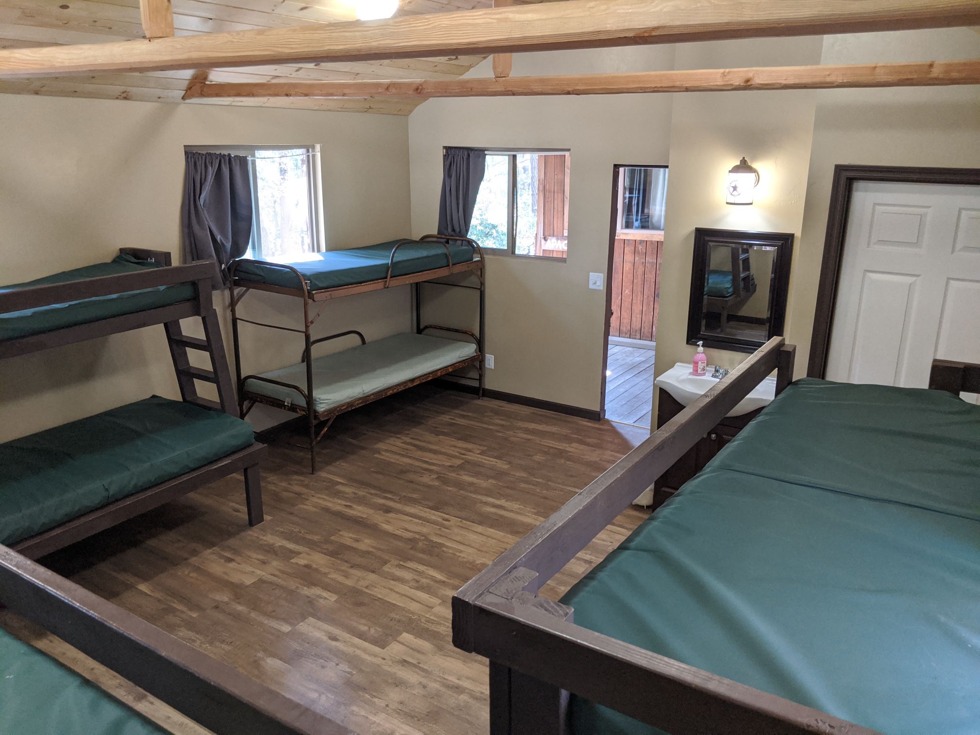 friendly-pines-camp-in-prescott-arizona